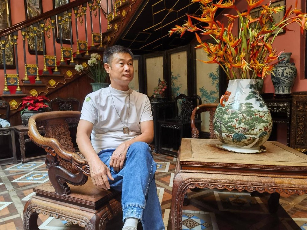 程建坤（國(guó)瓷紅葉畫(huà)院研究員）